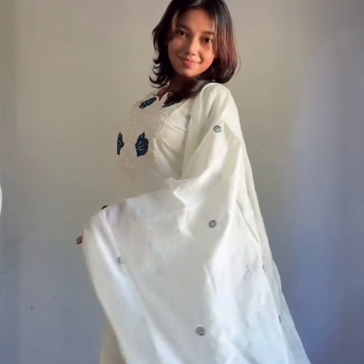 Ivory Embroidered Ethnic Kurta