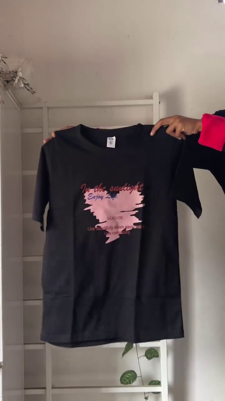 Minimal Mood, Maximum Attitude