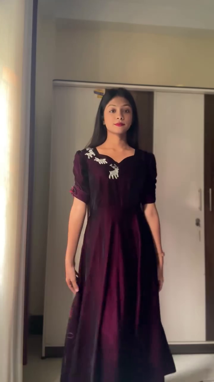 Wine Glow Princess Look