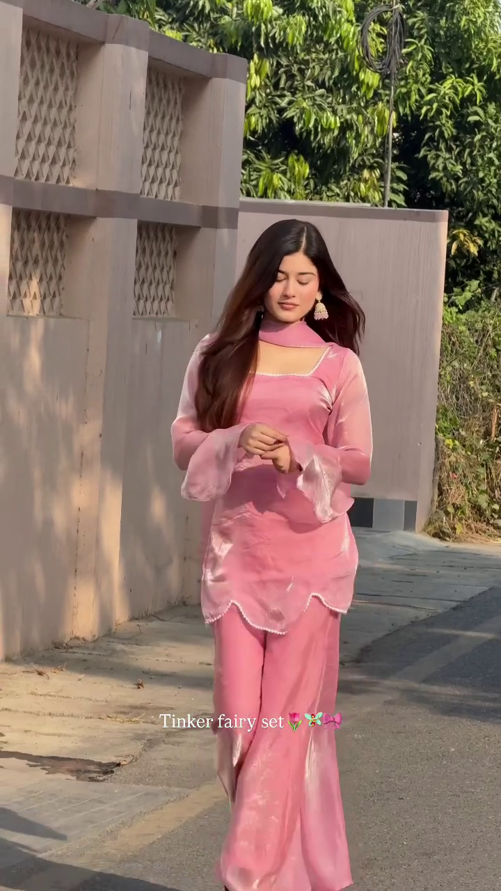 Minimal Mood, Maximum Attitude ⚡