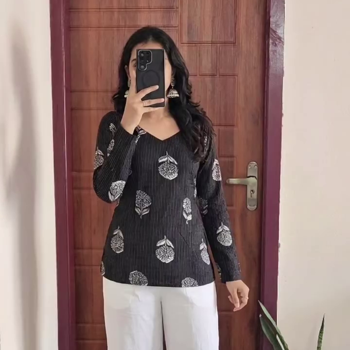 Red Printed Casual Kurti Top