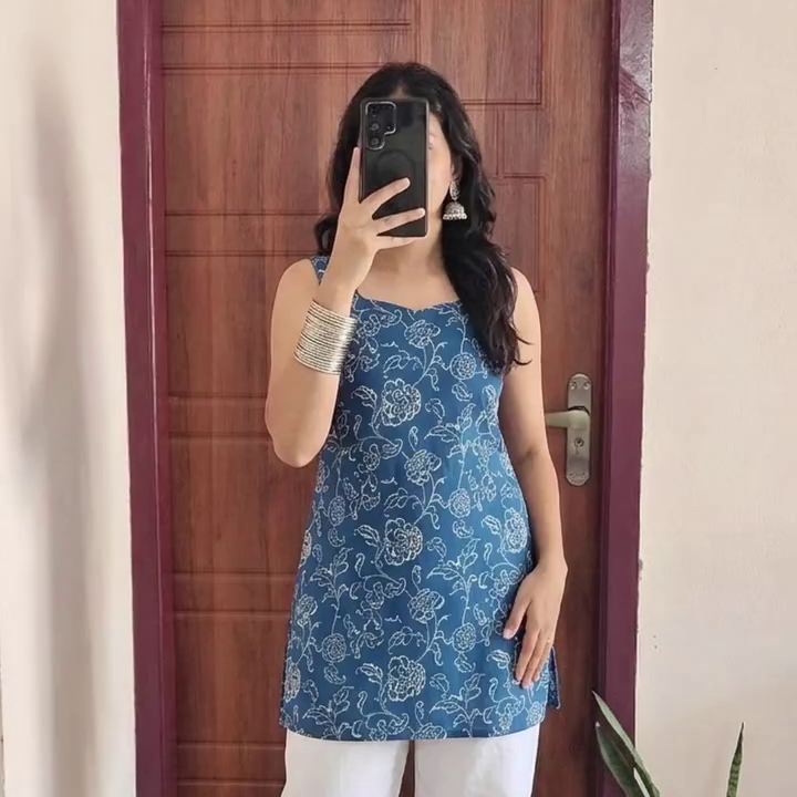 Red Printed Casual Kurti Top