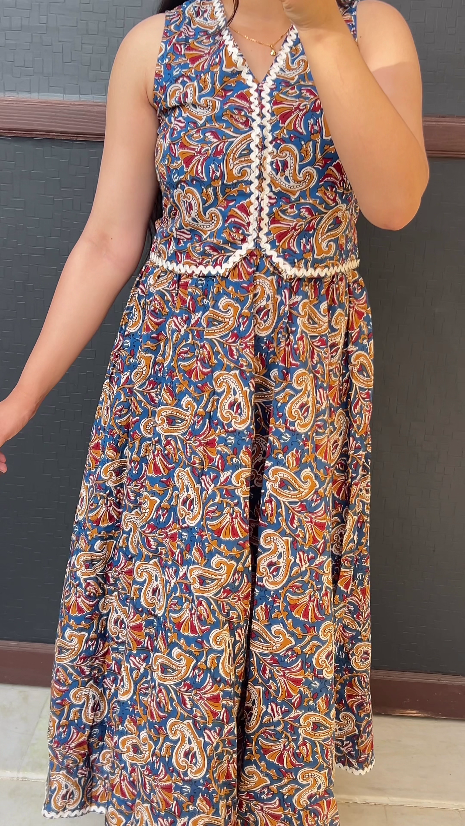 Boho Paisley Sleeveless Midi Dress