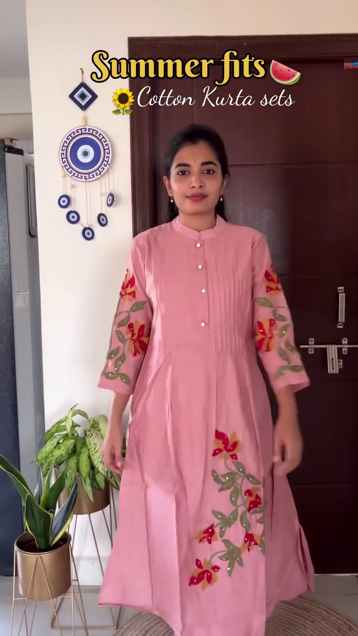 Minimal Chic Knit Top & Denim Look