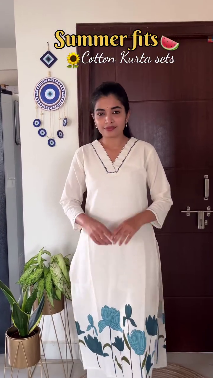 Minimal Chic Knit Top & Denim Look