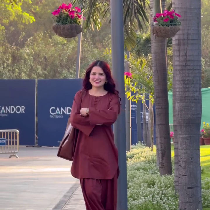 Minimal Maroon Comfort Set