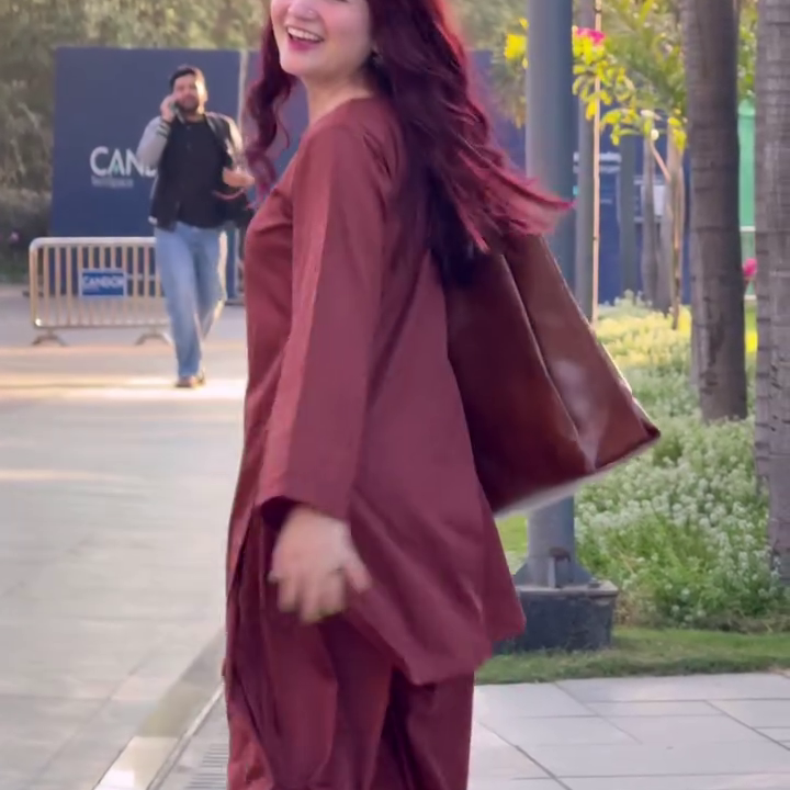 Minimal Maroon Comfort Set