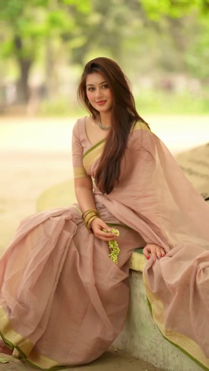 Dusky Nude Saree Glow