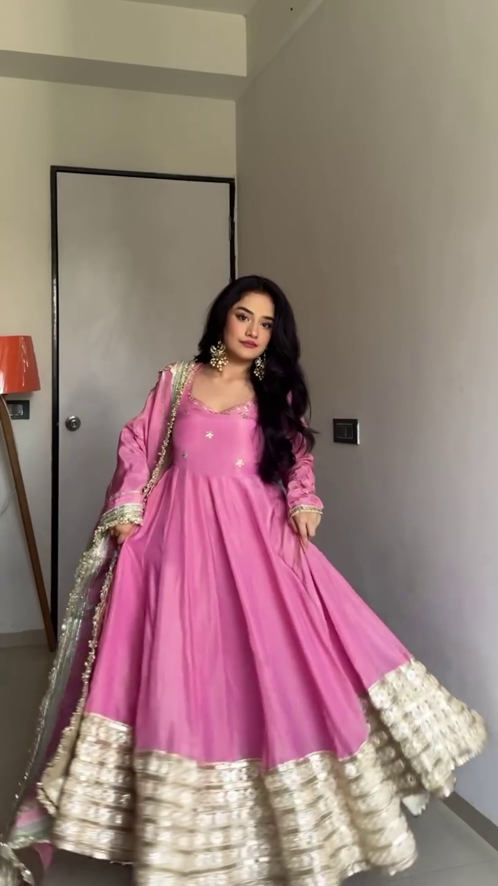 Blush Pink Royal Flair