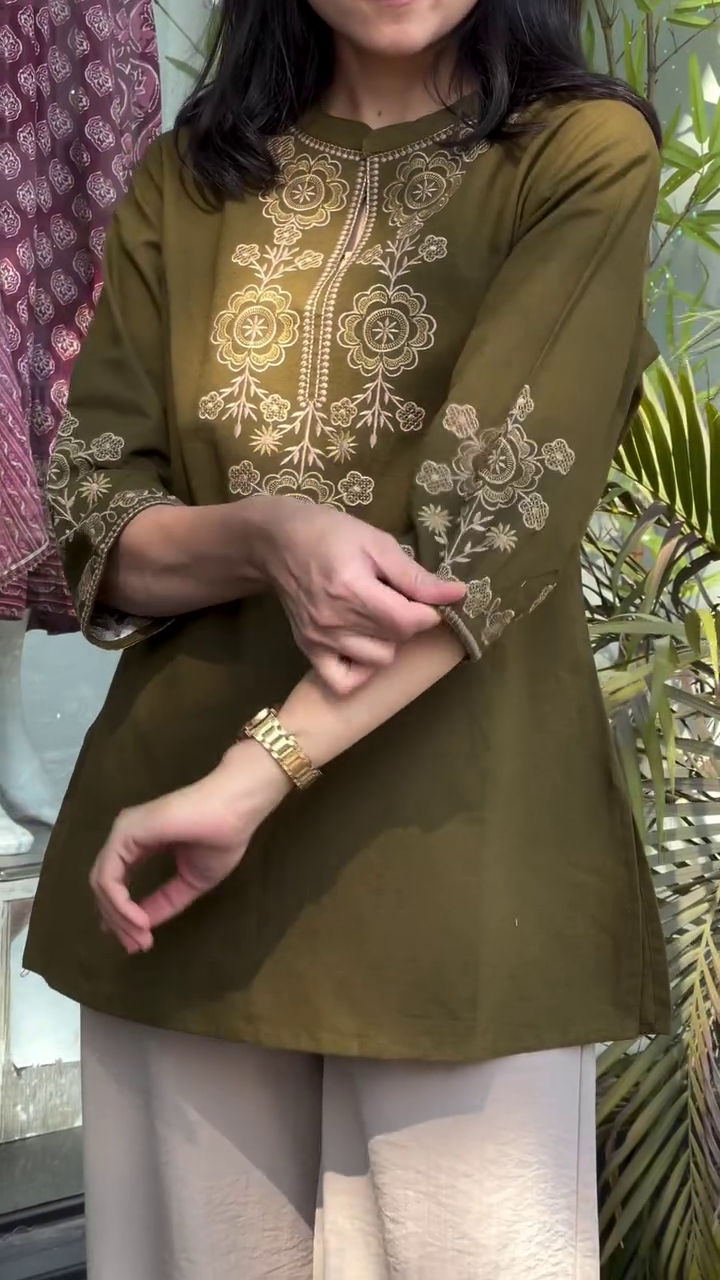 Stylish Ruby Printed Kurta – Floral Charm for Modern Women