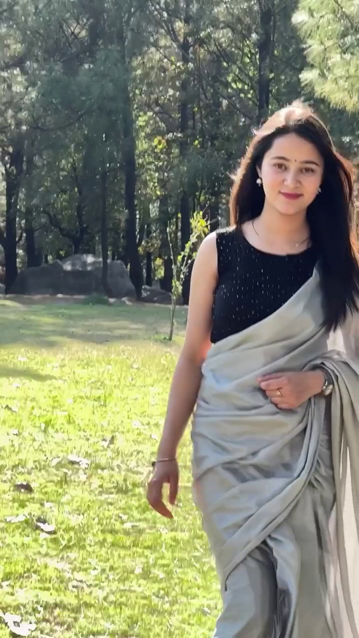 Elegant Grey Saree Look