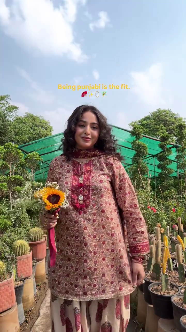 Women’s Punjabi Suit – Elegant Desi Fit Check ✨🌻