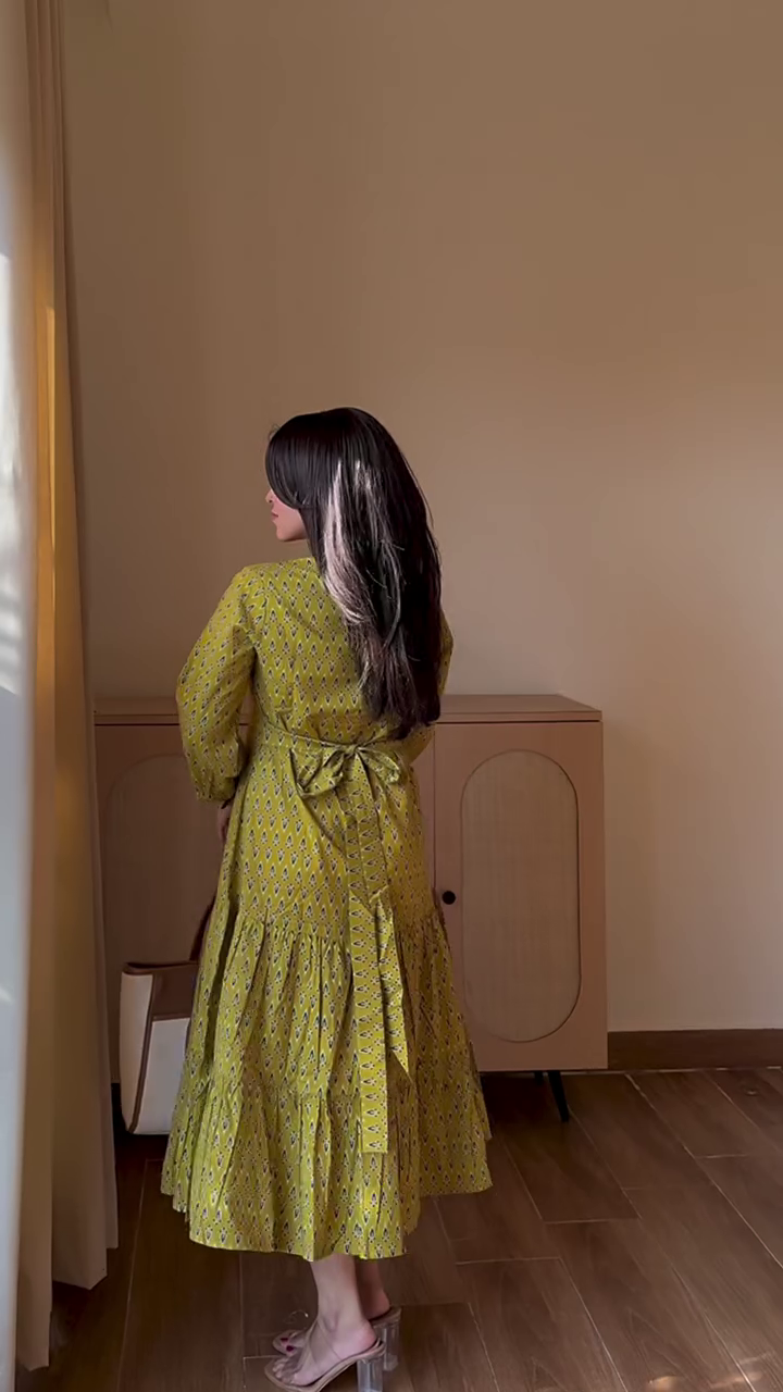 Women’s Workwear Dresses – Chic Office Style 🦋✨