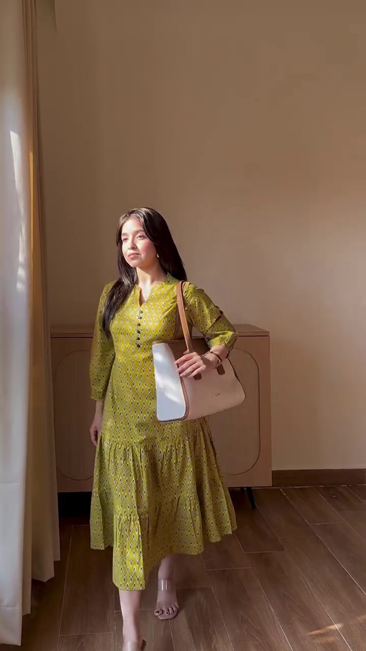 Women’s Workwear Dresses – Chic Office Style 🦋✨