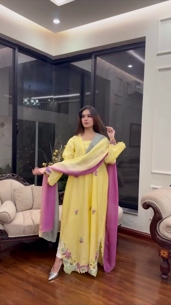 Women’s Butter Yellow Sheesha Silk Kaftan – Soft Summer Elegance ✨🌼
