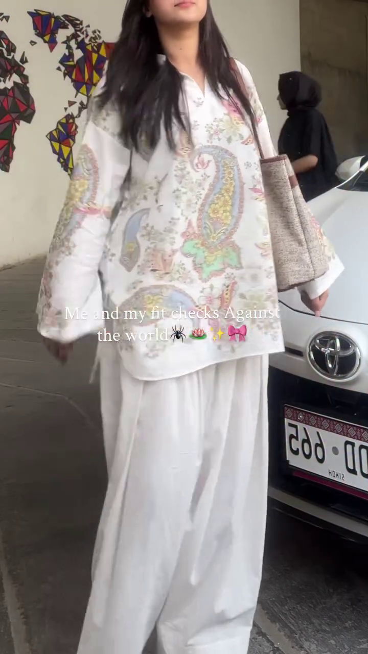 Women’s Minimal Fit Check – Soft Desi Aesthetic 🤍✨