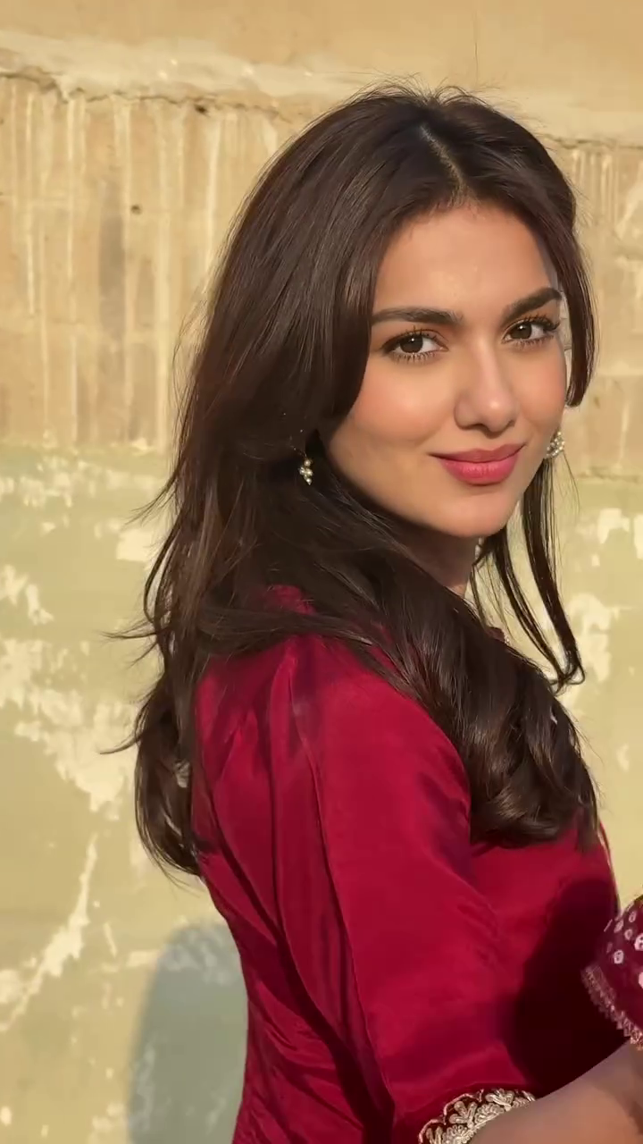 Women's Maroon Straight Kurta and Pant Set