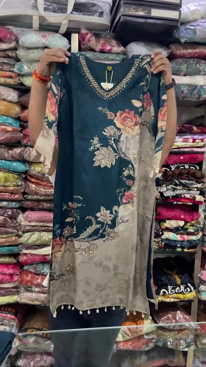 Women's Floral Printed Straight Kurti