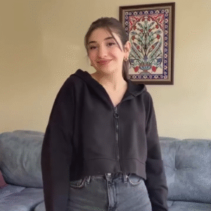 Everyday Edge – Cropped Zip-Up Hoodie with High-Waisted Grey Jeans (Multicolor Available)