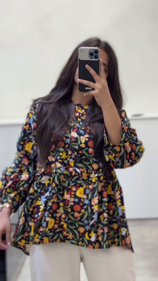 🌺 Botanical Glance – The Statement Floral Top - Image 3