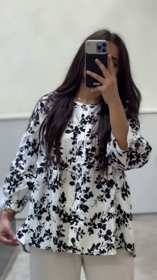 🌺 Botanical Glance – The Statement Floral Top - Image 4