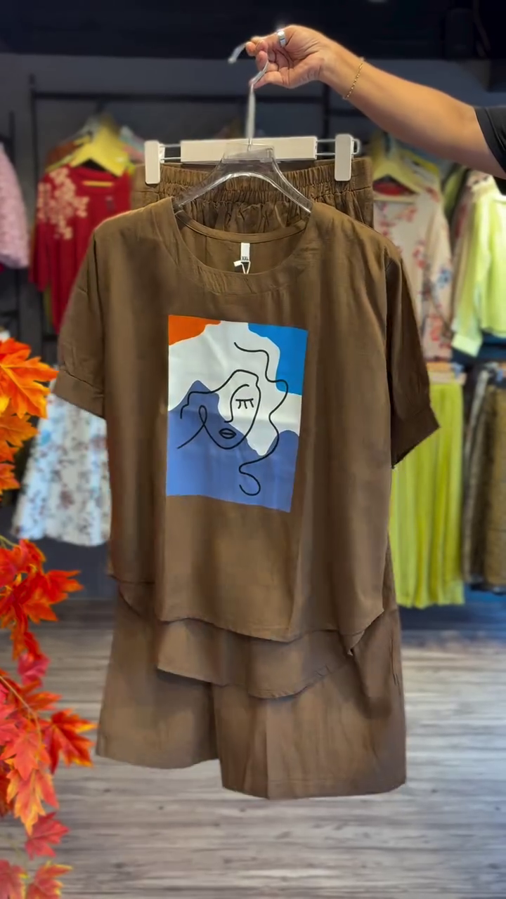 Brown Two-Piece Set with Abstract Face Print π¨π