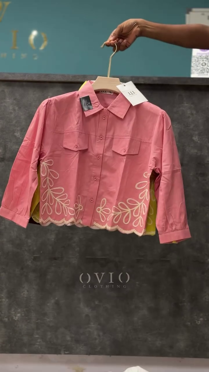 π€ Luxury Black Embroidered Crop Shirt β Signature Collection | Elegant Button-Down with Floral Detailing & Scalloped Hemline - Image 3