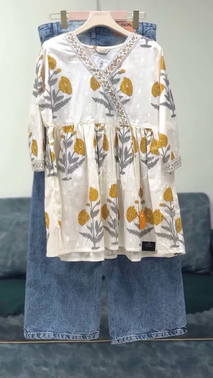 🌼 Floral Embroidered Peplum Kurti with Jeans – Ethnic Fusion Charm❤