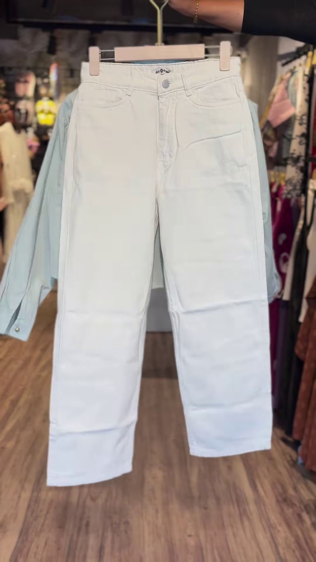 βοΈ Mint To Be β Chill Girl Energy π - Image 2