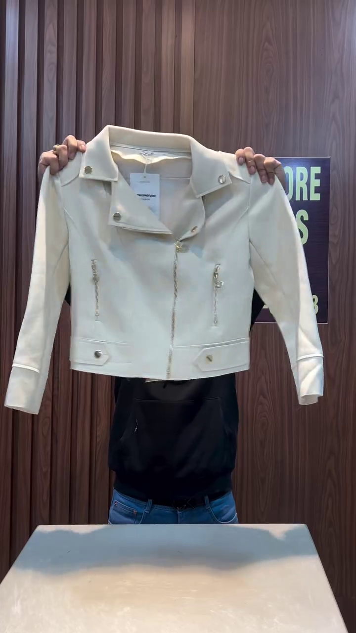 ๐ธ Blush Luxe Cropped Biker Jacket โ Modern Feminine Edge ๐ธ - Image 5