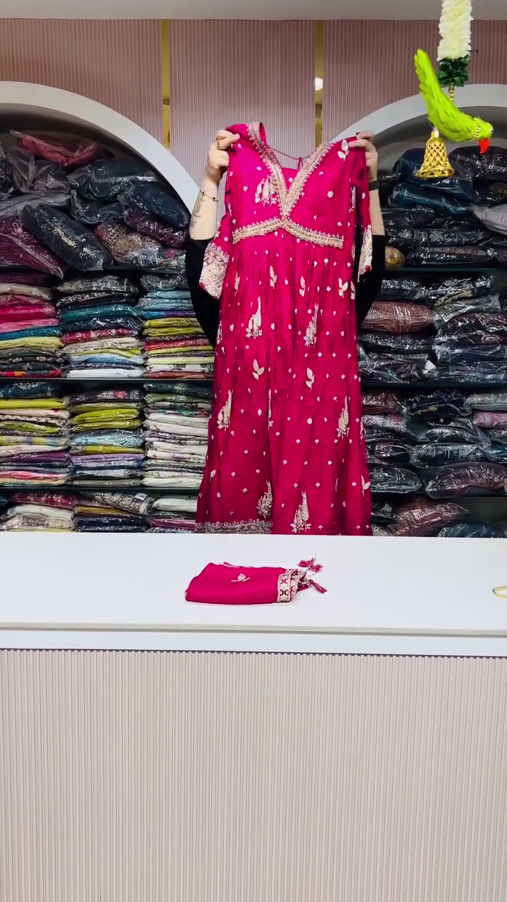 ✨ Regal Fuchsia Embroidered Anarkali Suit Set with Dupatta ✨ - Image 3