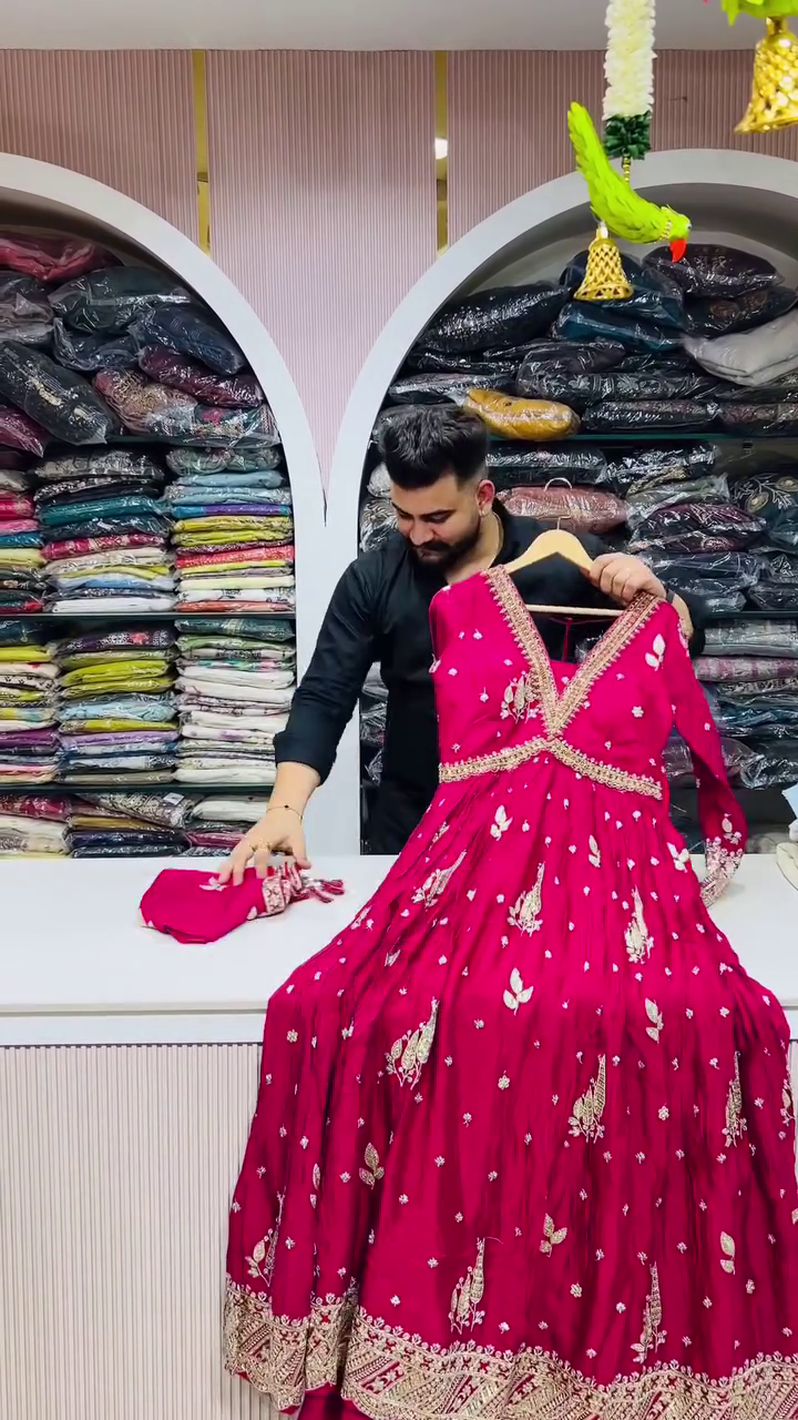 ✨ Regal Fuchsia Embroidered Anarkali Suit Set with Dupatta ✨ - Image 4