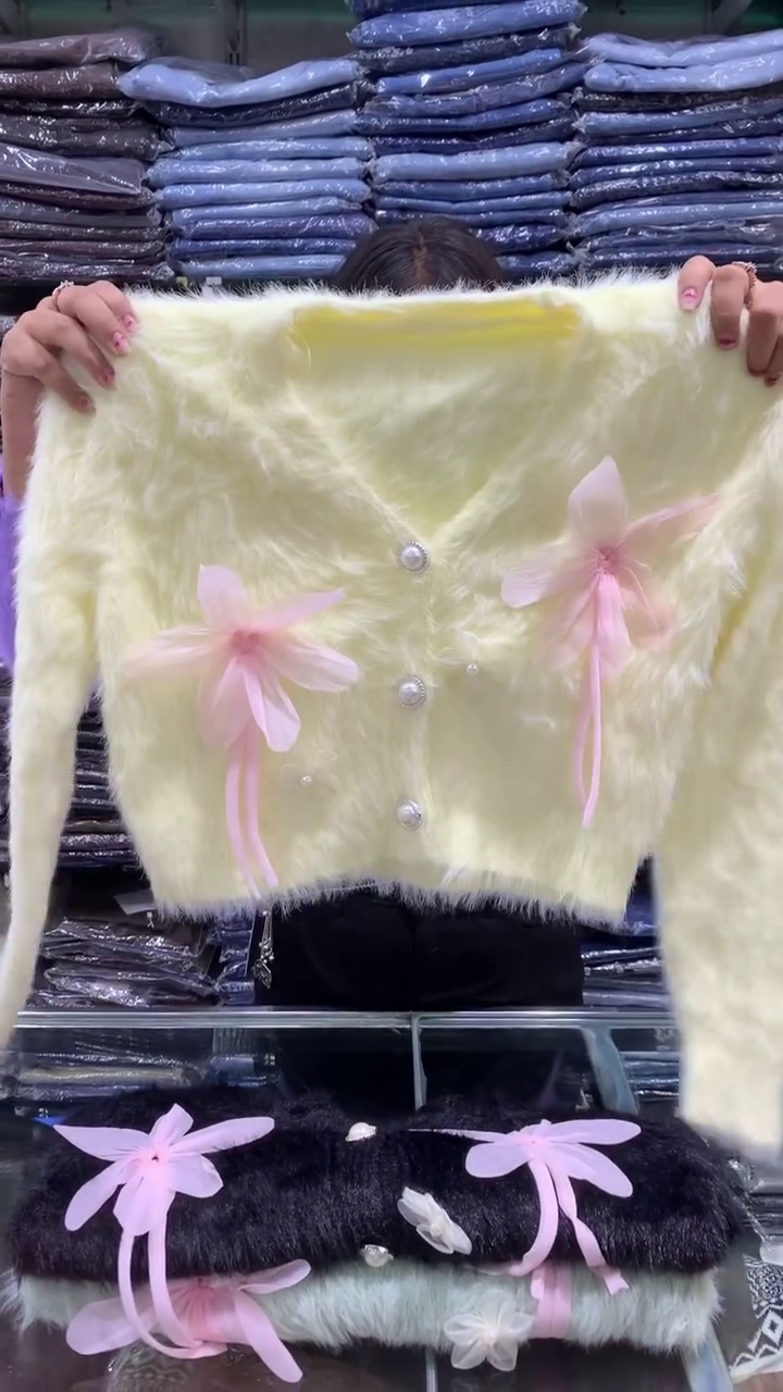 πΈβ¨ Blossom Luxe Fuzzy Cardigan β Floral Pearl Button Knit β¨πΈ - Image 3
