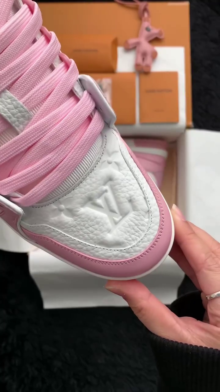 💗 LuxeAura™ Pink Street Sneakers – Premium-Inspired Style with Everyday Comfort 👟✨ - Image 4