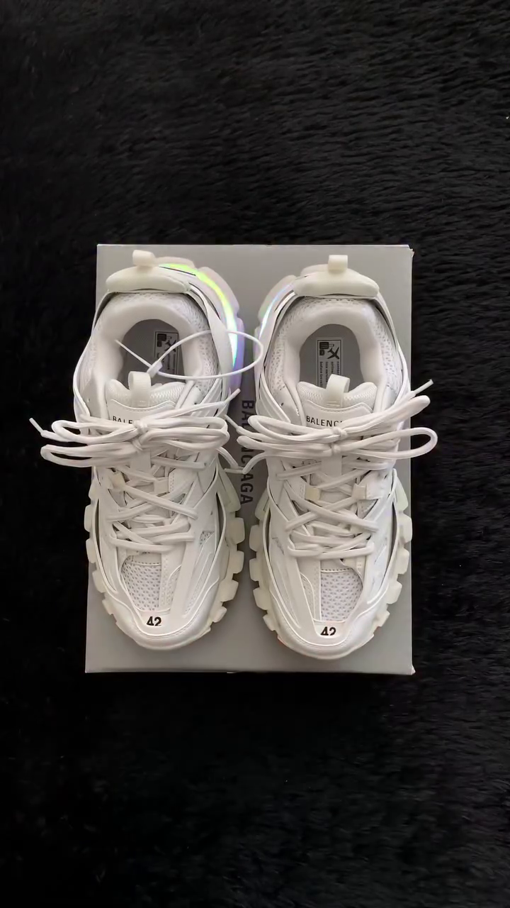 ๐โจ White Chunky Luxury Sneakers โ Clean, Bold & Premium Streetwear Look ๐ค๐ฅ