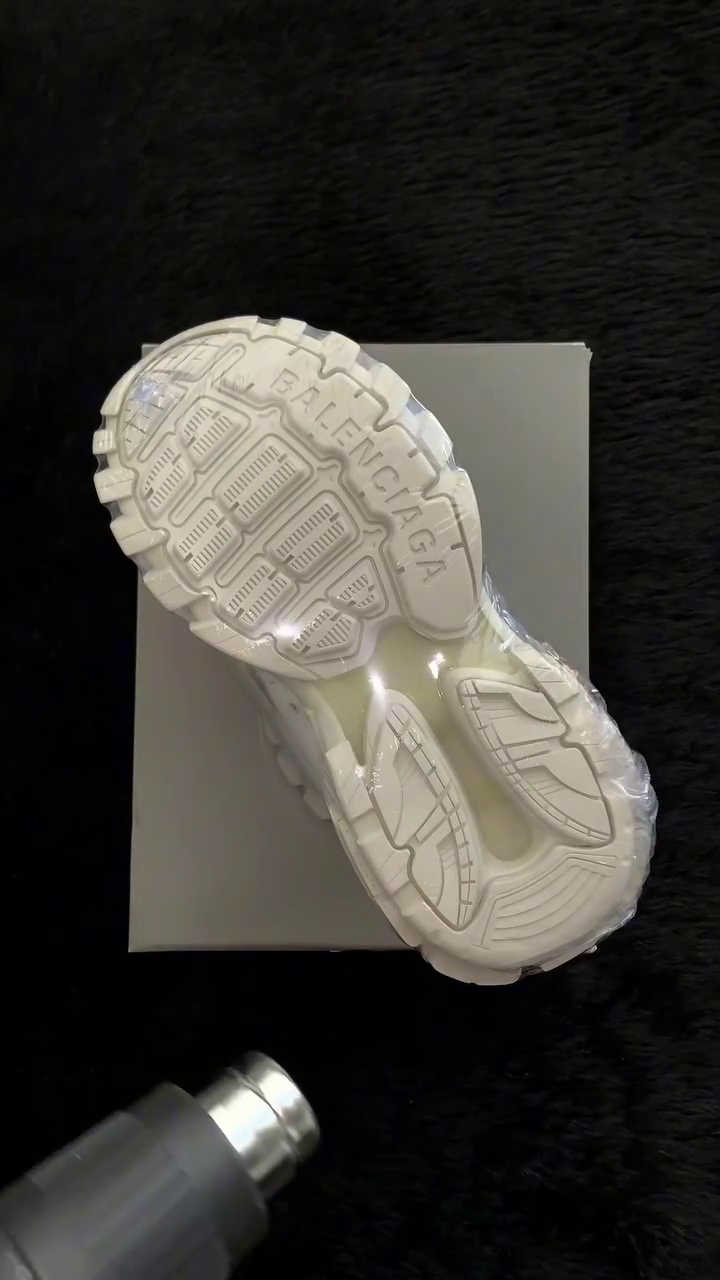 ๐โจ White Chunky Luxury Sneakers โ Clean, Bold & Premium Streetwear Look ๐ค๐ฅ - Image 6
