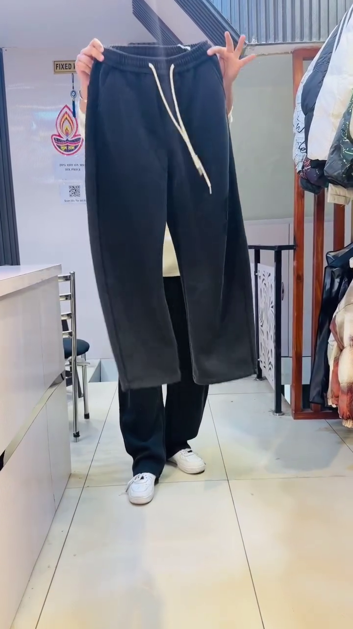 ๐ค๐ฅ Premium Wide-Leg Jogger Pants โ Streetwear Fit with Maximum Comfort ๐ฎโ๐จโจ - Image 2