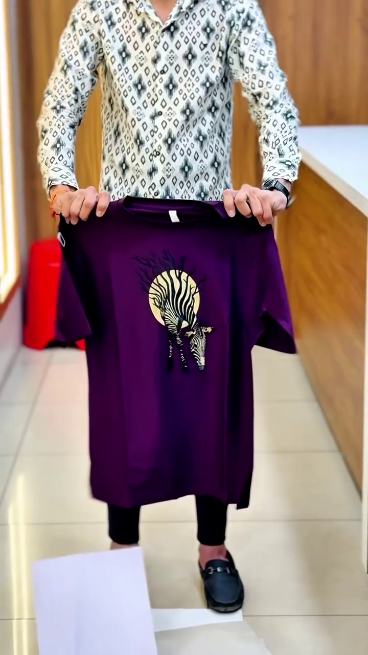 ๐ค๐ฆ Premium Deer Print Oversized T-Shirt โ Minimal, Aesthetic & Streetwear Ready ๐ฅโจ - Image 8