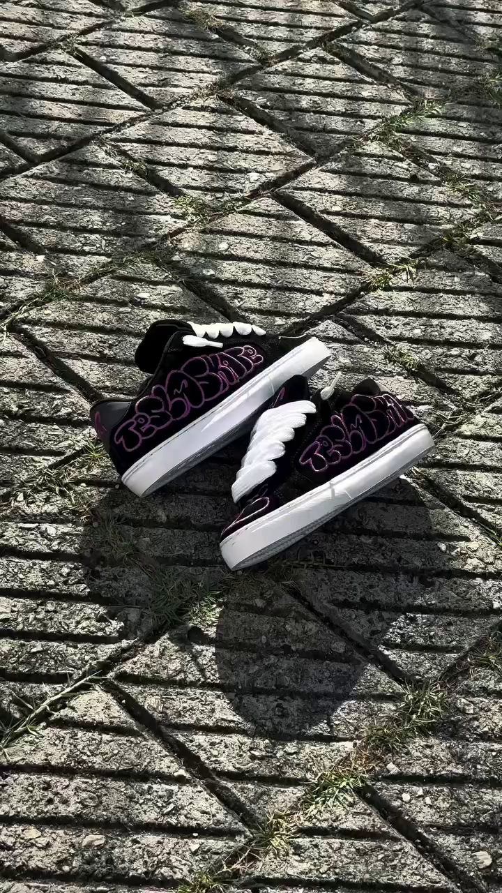 ๐๐ค Tesla Neon Scribble Sneakers โ Black Streetwear Shoes with Glow Vibe ๐โก - Image 8