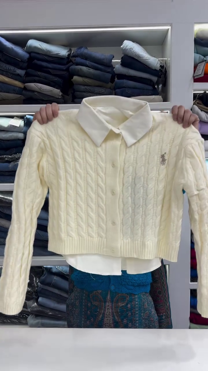 ๐คโจ Cozy Cable Knit Layered Sweater โ Preppy Shirt Collar Cardigan Style ๐ฉถ๐ - Image 3