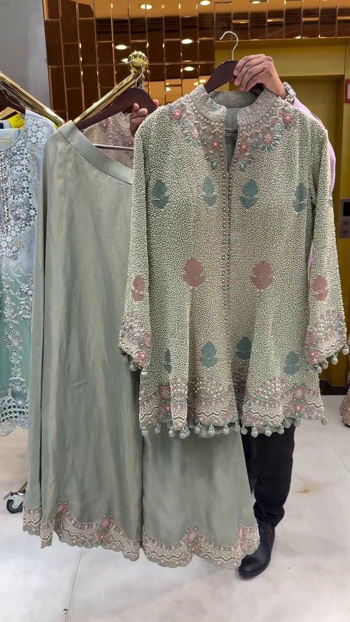 ๐ธโจ Blush Royale Embroidered Sharara Set โ Heavy Work Partywear Suit ๐๐ - Image 3
