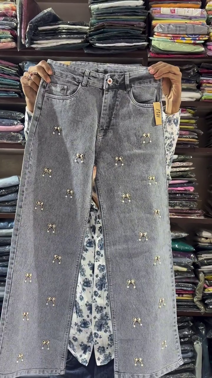 🖤✨ Floral Stonework Denim Jeans – Premium Black Wash Straight Fit 👖🌸 - Image 2
