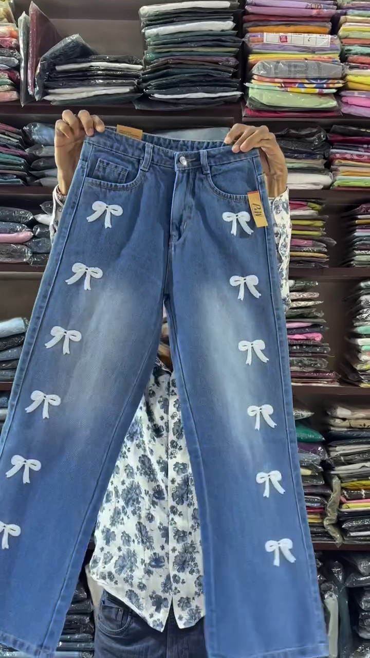 🖤✨ Floral Stonework Denim Jeans – Premium Black Wash Straight Fit 👖🌸 - Image 6