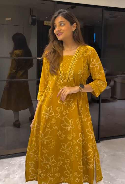 πΈ Elegant & Effortless: Floral Printed Cotton Thread Work V-Neck A-Line Kurta - Image 3