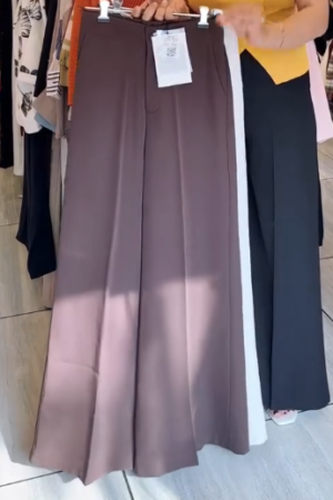 ๐ค Womenโs Brown Wide-Leg Trousers โ Timeless Tailoring with Modern Ease