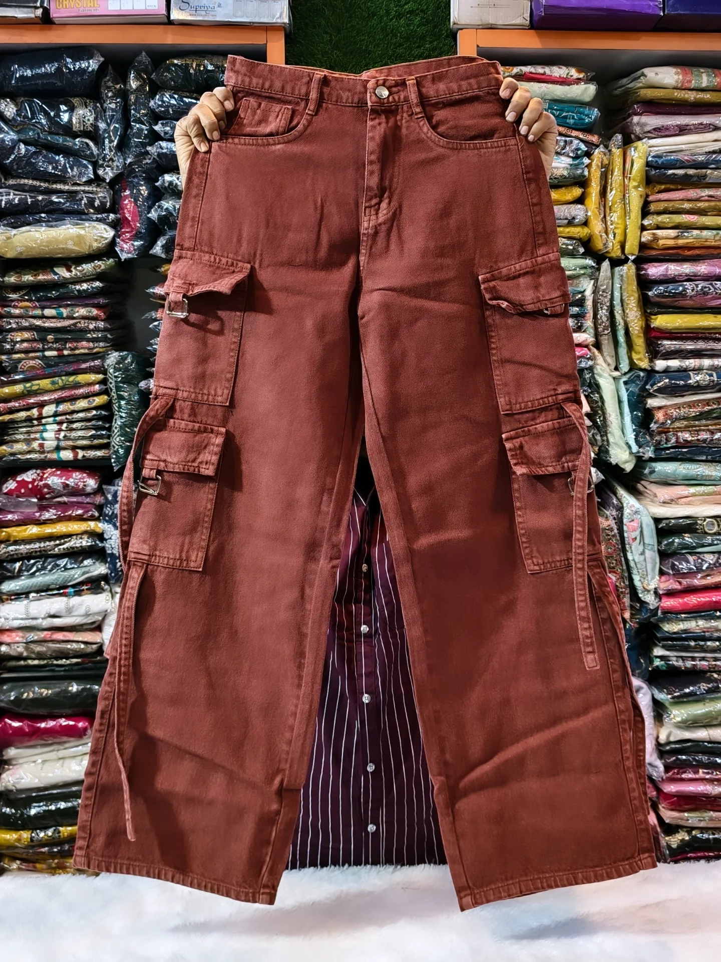 ๐ Blue Denim Cargo Jeans โ Stylish, Functional & Everyday Streetwear Essential โจ - Image 3