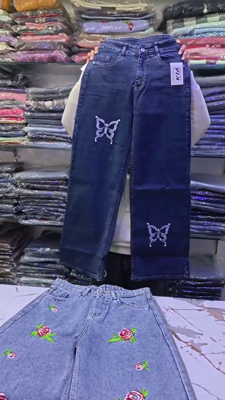 🦋 Light Wash Wide-Leg Women’s Denim Jeans – Stylish Butterfly Design ✨ - Image 2