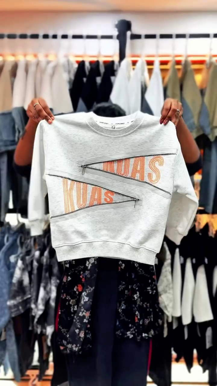 π¨ Graphic Print Crewneck Sweatshirt β Casual, Cozy & Stylish β¨ - Image 11