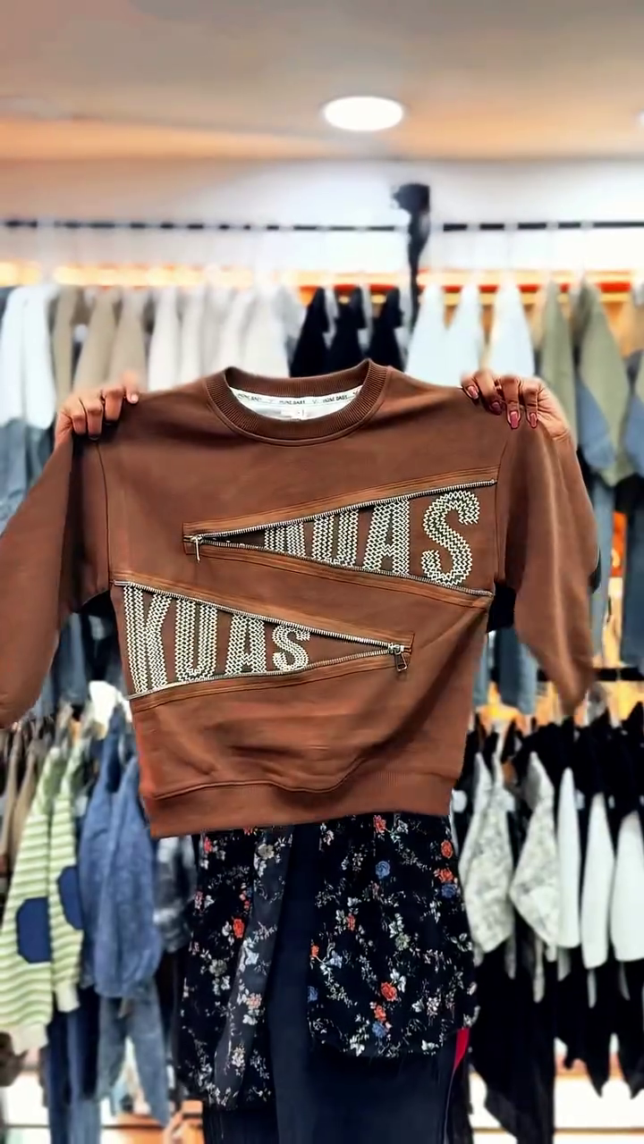 π¨ Graphic Print Crewneck Sweatshirt β Casual, Cozy & Stylish β¨ - Image 10