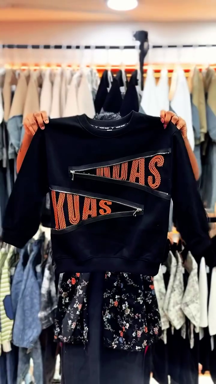 π¨ Graphic Print Crewneck Sweatshirt β Casual, Cozy & Stylish β¨ - Image 9